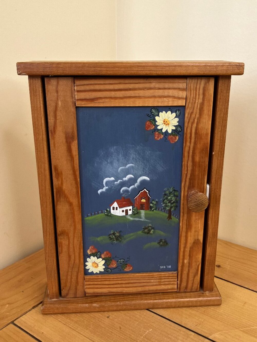 Wood Key Box Cabinet w/ Hand Painted Door Farmhouse Motif 10 Hooks Vintage 1988